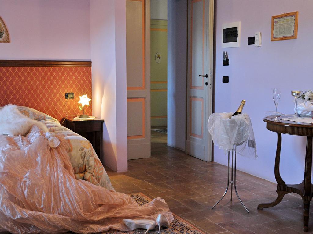 Antica Grancia Benedettina Villa โคลอร์โน ห้อง รูปภาพ